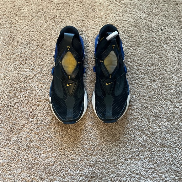Nike Huarache Adapt - Picture 1 of 10